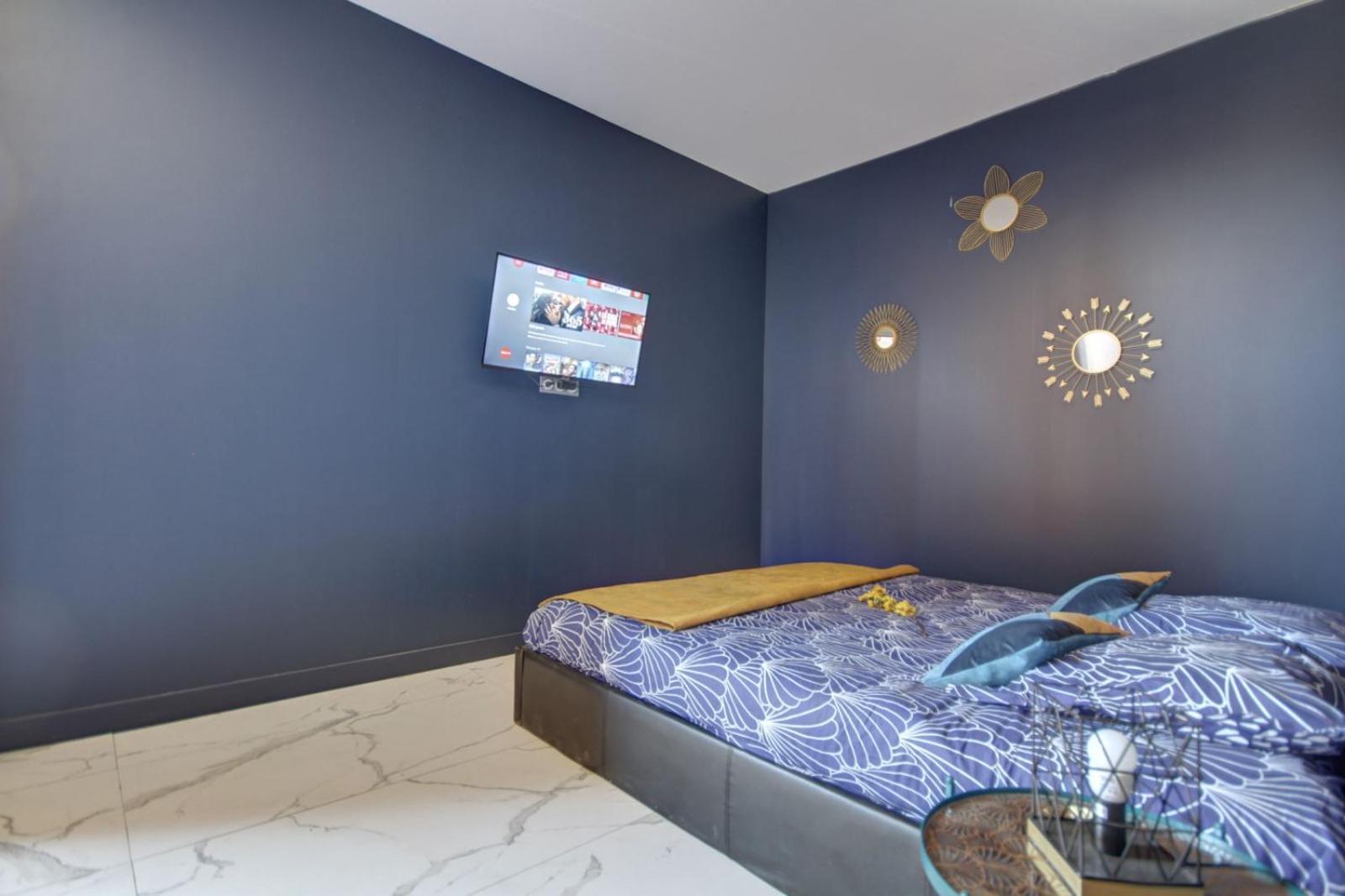 Suite Blue Jacuzzi Le Breuil  Exterior photo
